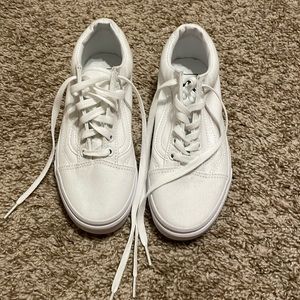 Women’s White Vans in Size 7